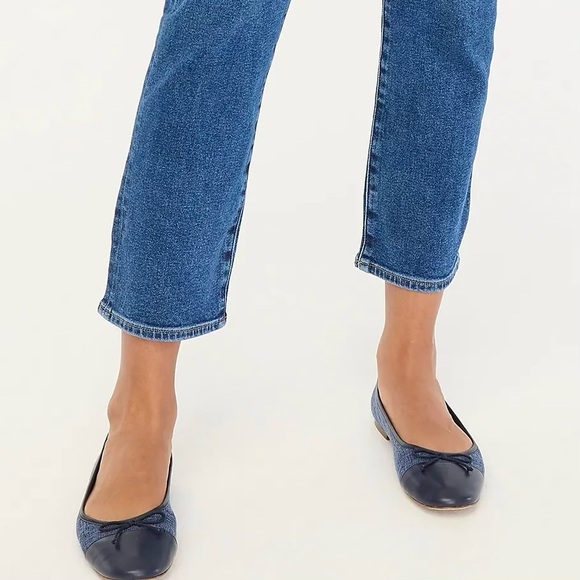 👖 J. Crew, Marina Wash Button-Through Essential Straight All-Day Stretch Jean - Picture 5 of 16